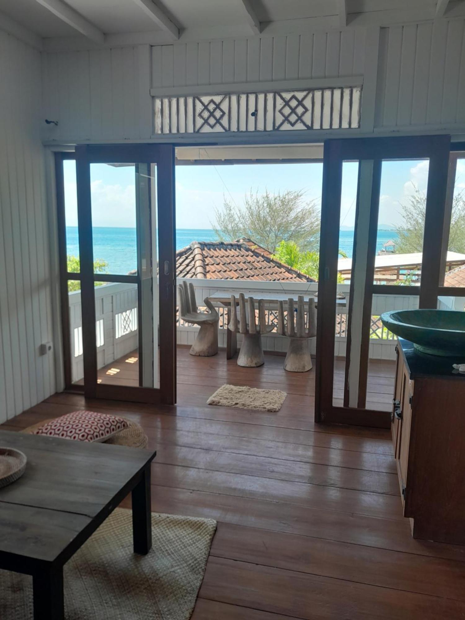 The High Dive Gili Gede By Ultimate Resorts Екстериор снимка